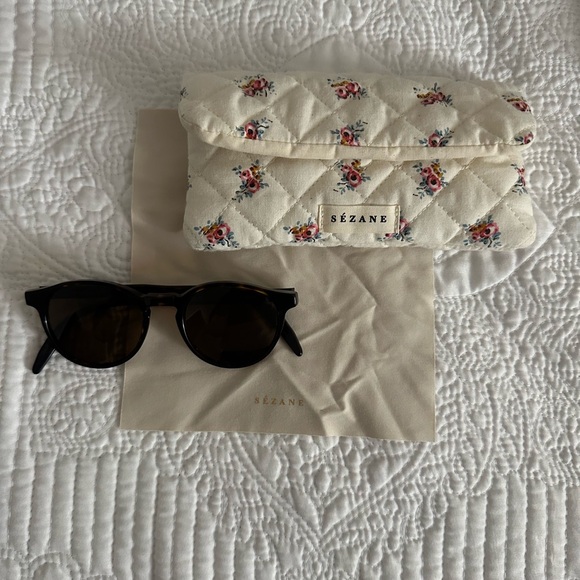 Sezane Penelope Tortoiseshell sunglasses - Picture 5 of 13